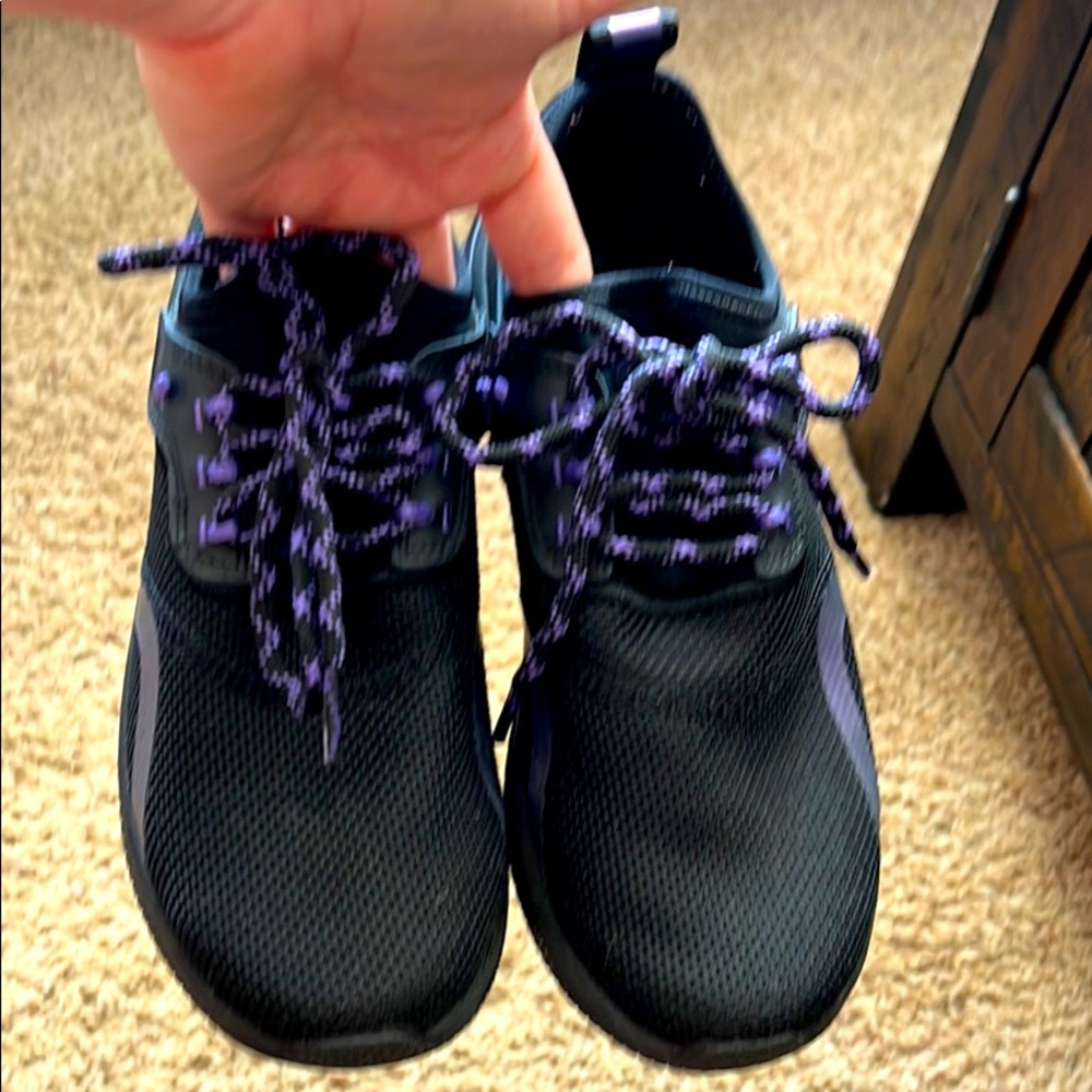 Bought these they are too narrow for my foot wore them twice just not a fan!